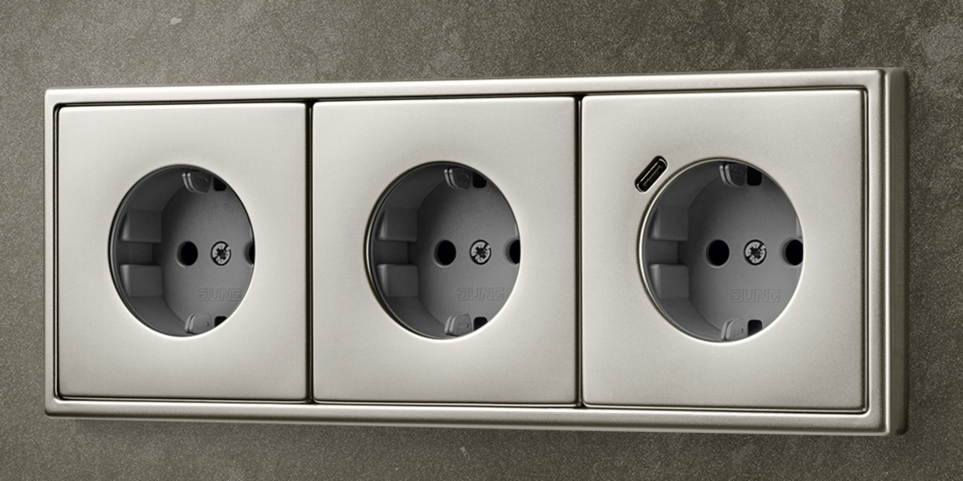 SCHUKO® Steckdosen mit USB bei Elektro Förster in Krauschwitz
